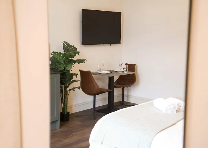 Lovely Flat On Bath Road - Flat 10 Bristol