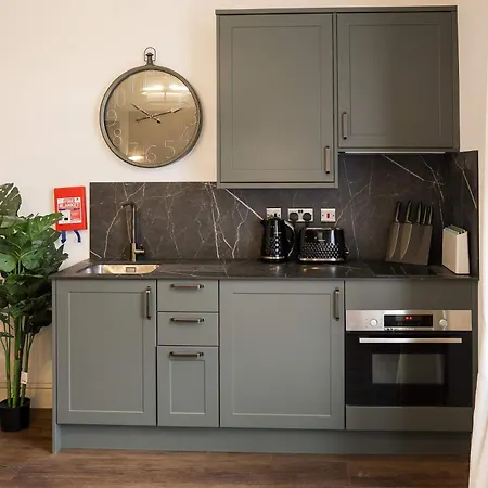 Lovely Flat On Bath Road - Flat 10 Apartmán