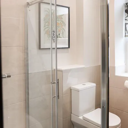 Lovely Flat On Bath Road - Flat 10 * Bristol