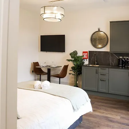 Lovely Flat On Bath Road - Flat 10 Appartamento Bristol