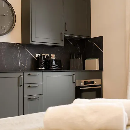 Lovely Flat On Bath Road - Flat 10 Appartamento Bristol